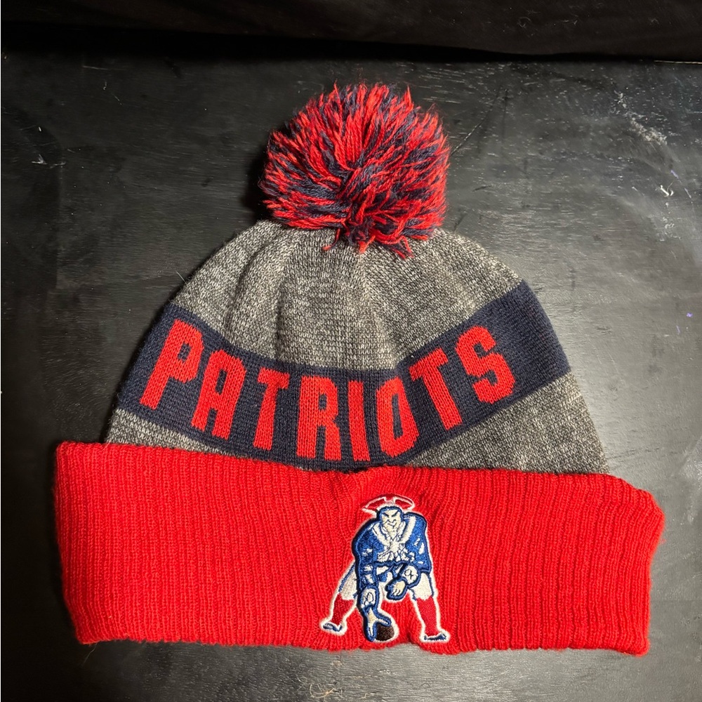 New England Patriots  2016 New Era Classic Throwback Knit Hat pre owned